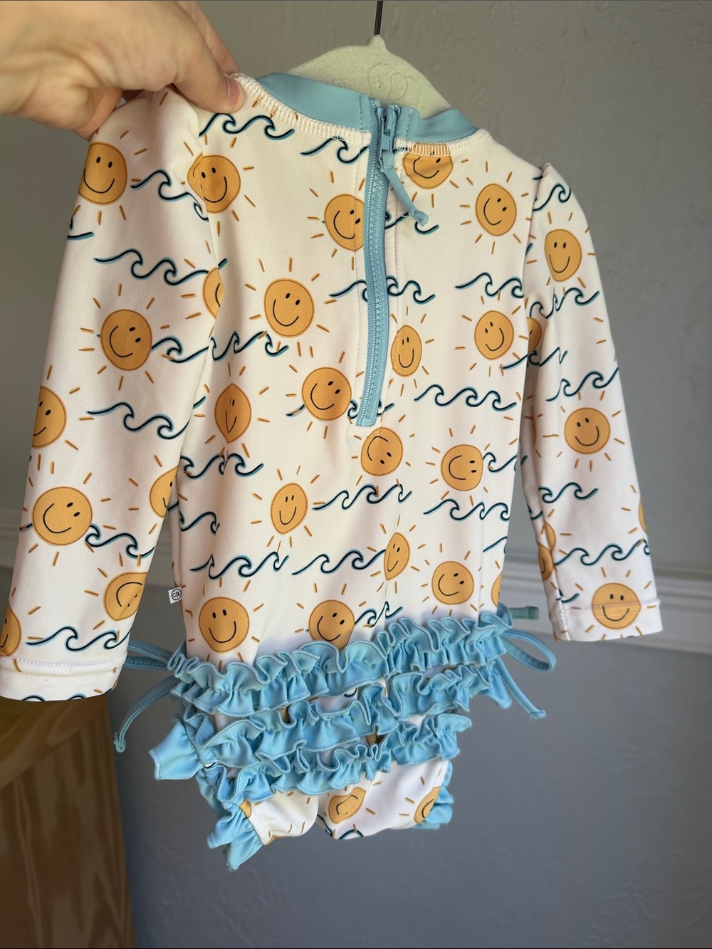Caden Lane Suns Out Rash Guard with Ruffle Bottom - Picture 3 of 6